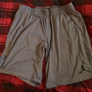 Jordan mens large grey basketball shorts